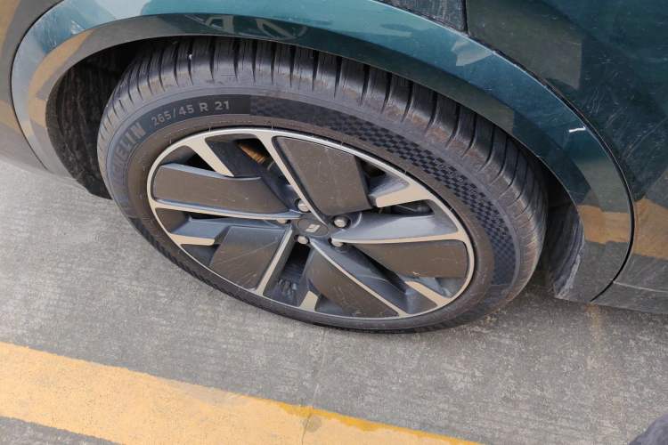 Used Li Auto L8 2025 Max Smart Refresh Edition Exterior 8