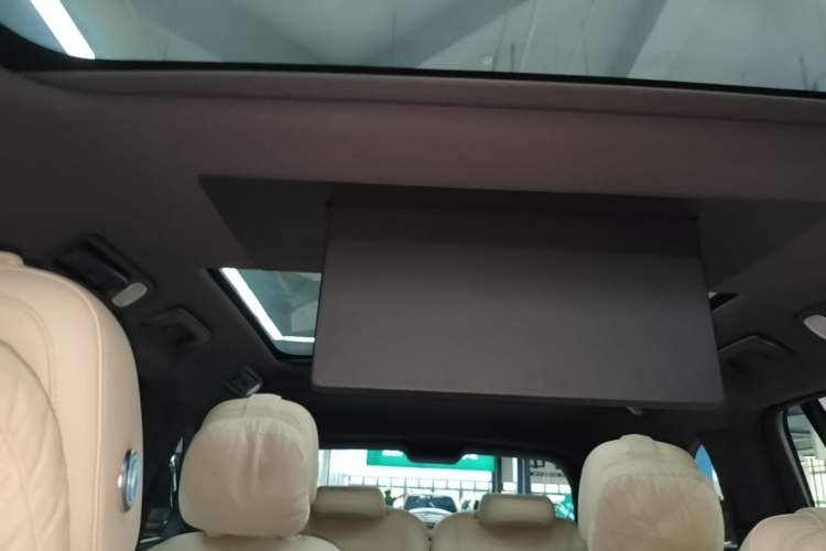 Used Li Auto L8 2025 Ultra Smart Refreshed Edition Headliner