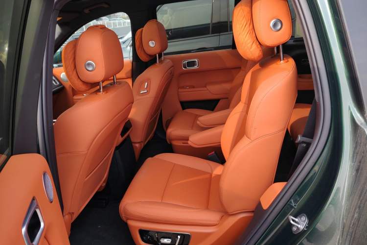 Used Li Auto L8 2025 Max Smart Refresh Edition Interior 4