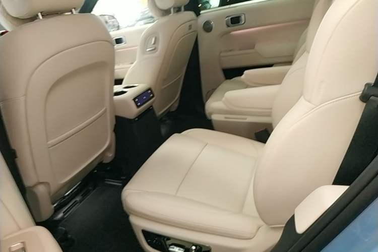 Used Li Auto L8 2025 Ultra Smart Refreshed Edition Left Rear Seat