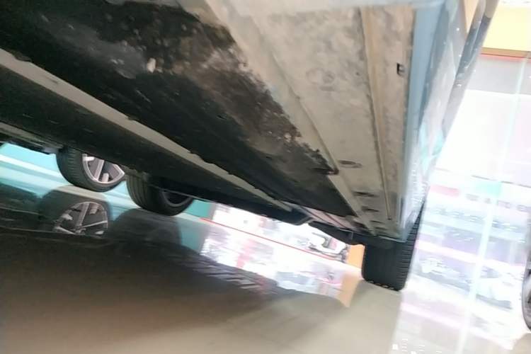 Used Li Auto L8 2025 Ultra Smart Refreshed Edition Left Side Sill