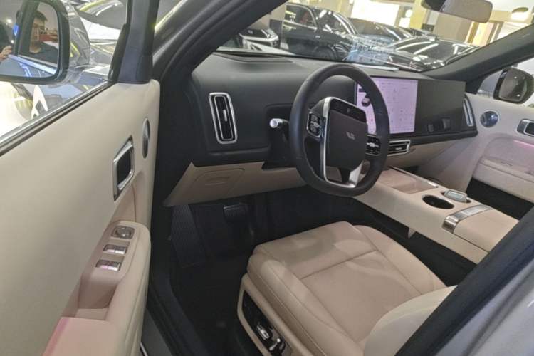 Used Li Auto L8 2025 Ultra Smart Refreshed Edition Driver Seat