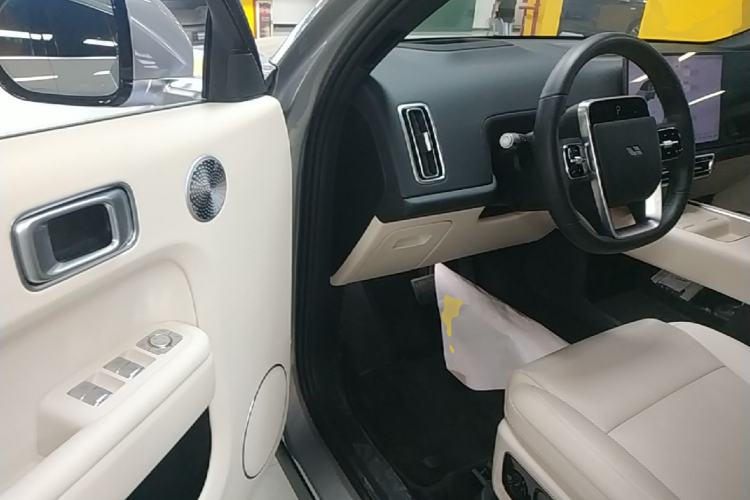 Used Li Auto L8 2025 Ultra Smart Refreshed Edition Driver Seat