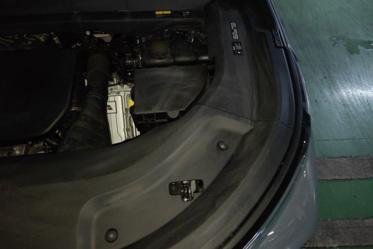 Used Li Auto L8 2025 Max Smart Refresh Edition Engine Bay Left