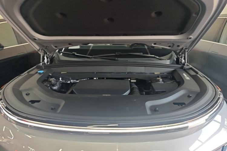 Used Li Auto L8 2025 Max Smart Refresh Edition Engine Bay