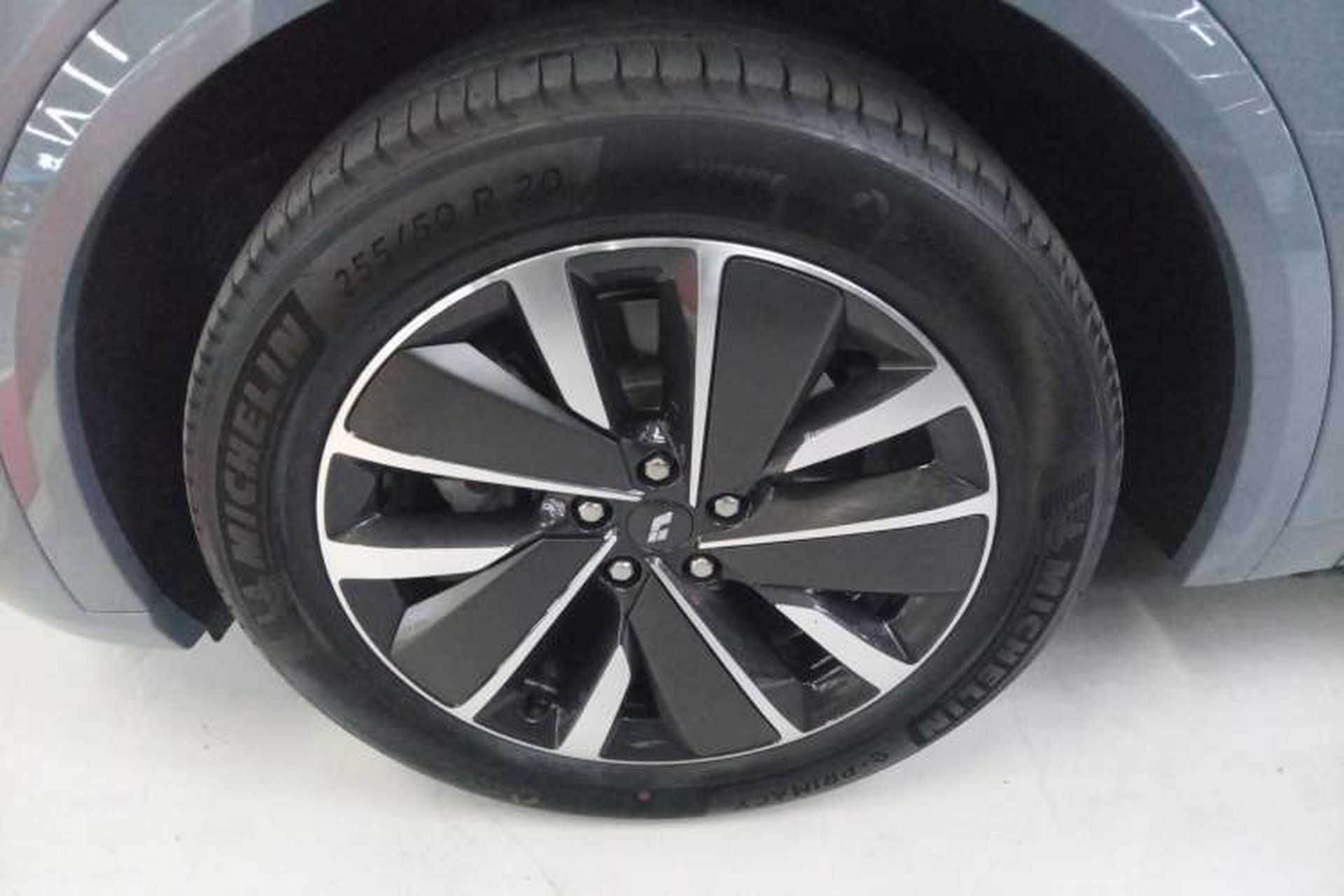 Used Li Auto L8 2025 Pro Smart Refresh Edition Exterior 4