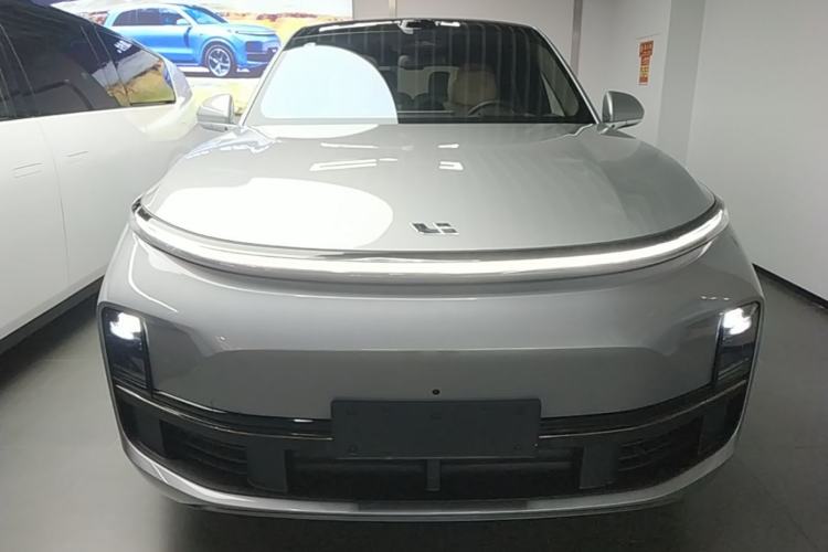 Used Li Auto L8 2025 Ultra Smart Refreshed Edition Front