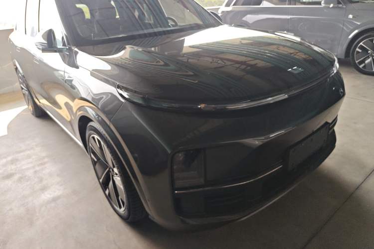 Used Li Auto L8 2025 Max Smart Refresh Edition Front Right 45 Deg