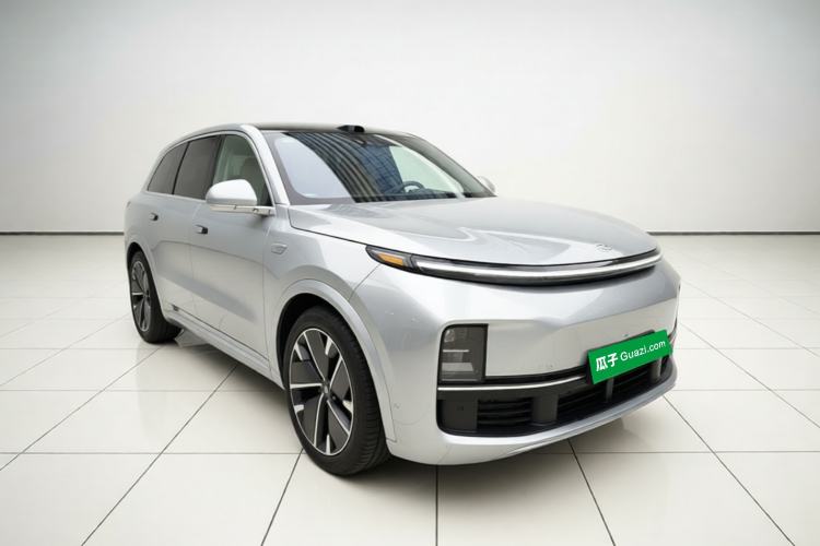 Used Li Auto L8 2025 Max Smart Refresh Edition Front Right 45 Deg