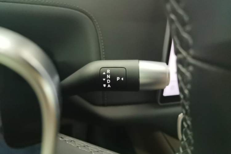Used Li Auto L8 2025 Ultra Smart Refreshed Edition Gear Lever
