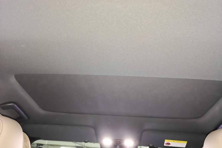 Used Li Auto L8 2025 Max Smart Refresh Edition Headliner