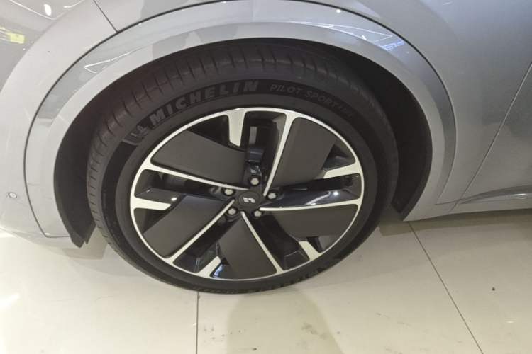 Used Li Auto L8 2025 Ultra Smart Refreshed Edition Left Front Wheel Hub