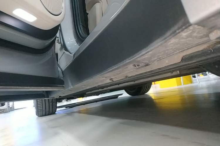 Used Li Auto L8 2025 Ultra Smart Refreshed Edition Left Side Sill