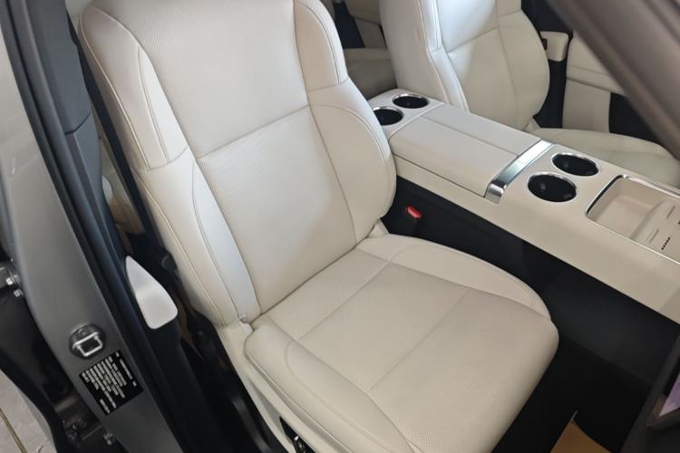 Used Li Auto L8 2025 Max Smart Refresh Edition Right Front Seat