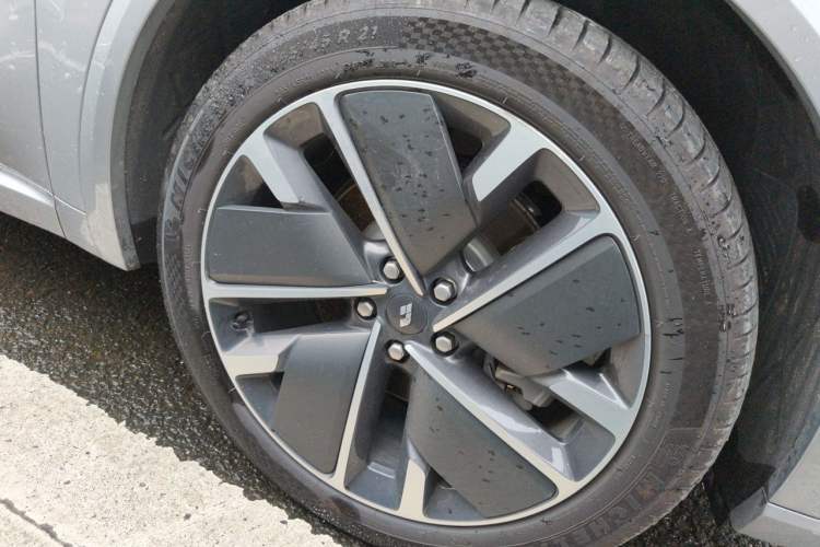 Used Li Auto L8 2025 Max Smart Refresh Edition Right Front Wheel Hub