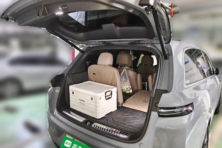 Used Li Auto L8 2025 Max Smart Refresh Edition Trunk