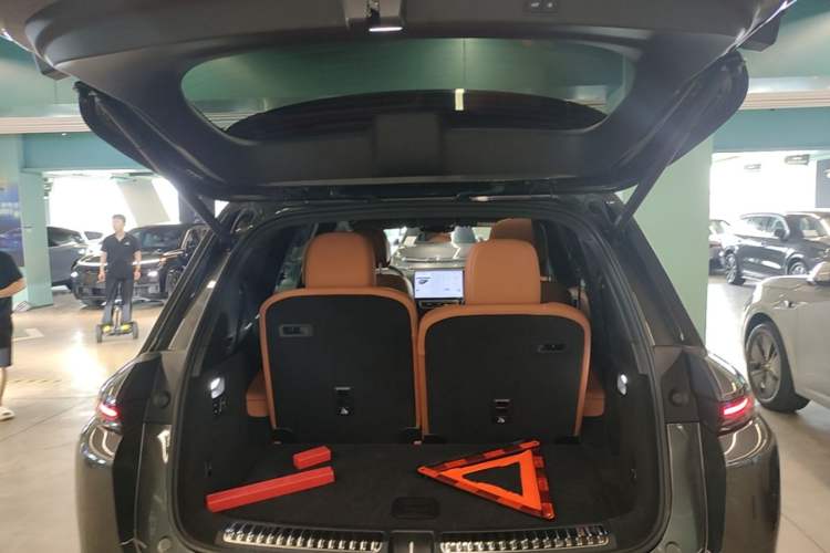 Used Li Auto L8 2025 Ultra Smart Refreshed Edition Trunk