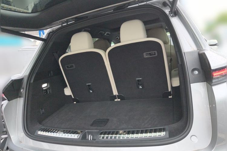 Used Li Auto L8 2025 Max Smart Refresh Edition Trunk