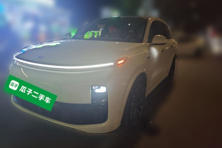 Li Auto L8 2025 Max Smart Refresh Edition