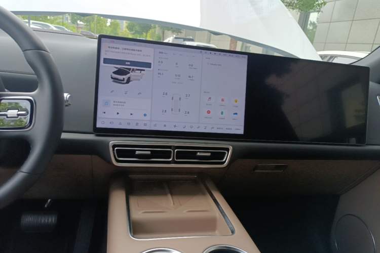 Used Li Auto L8 2025 Max Smart Refresh Edition Audio And AC Panel