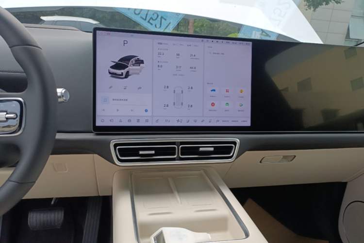 Used Li Auto L8 2025 Max Smart Refresh Edition Audio And AC Panel