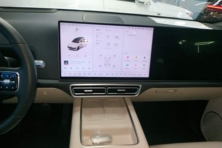 Used Li Auto L8 2025 Ultra Smart Refreshed Edition Audio And AC Panel