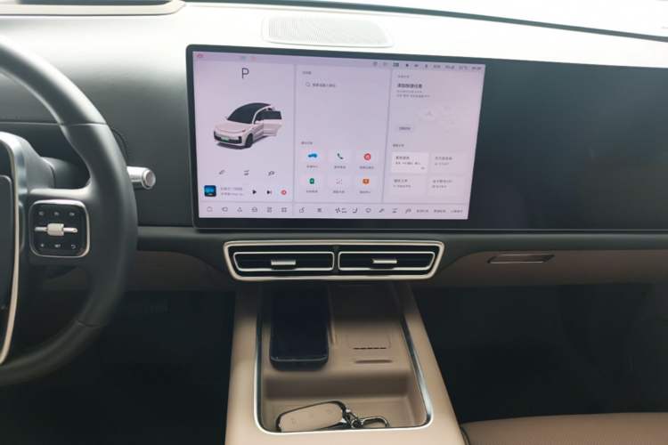 Used Li Auto L8 2025 Ultra Smart Refreshed Edition Audio And AC Panel