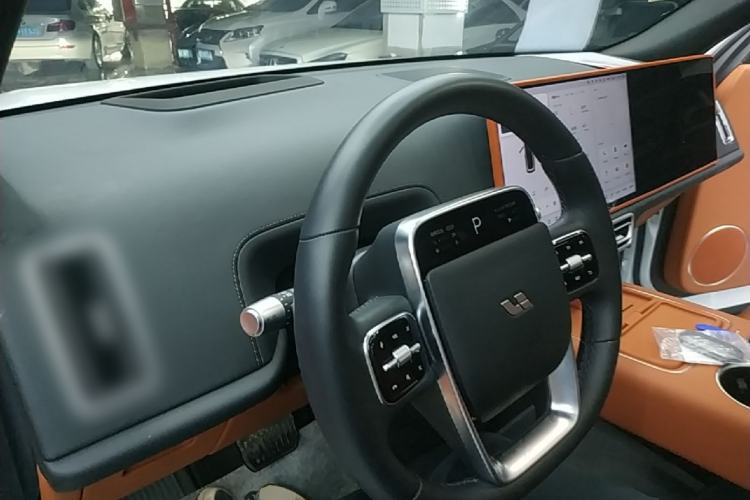 Used Li Auto L8 2025 Max Smart Refresh Edition Center Console