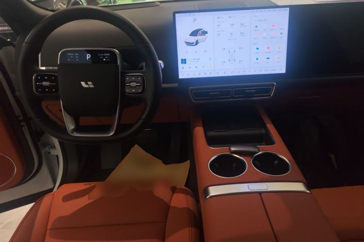 Used Li Auto L8 2025 Ultra Smart Refreshed Edition Center Console