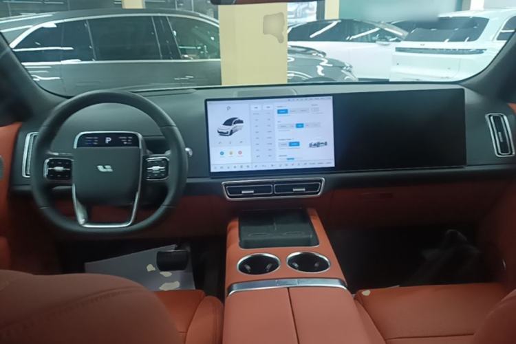 Used Li Auto L8 2025 Ultra Smart Refreshed Edition Center Console
