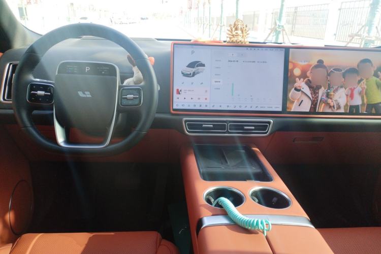 Used Li Auto L8 2025 Max Smart Refresh Edition Center Console
