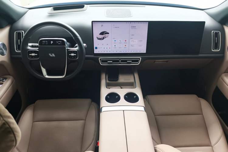 Used Li Auto L8 2025 Ultra Smart Refreshed Edition Center Console