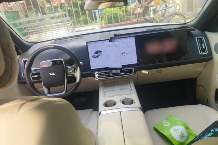 Used Li Auto L8 2025 Max Smart Refresh Edition Center Console