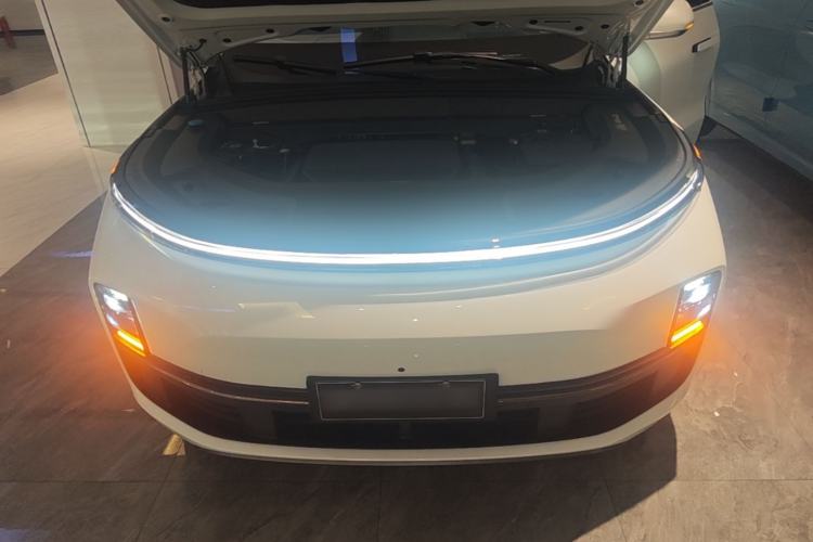 Used Li Auto L8 2025 Ultra Smart Refreshed Edition Engine Bay