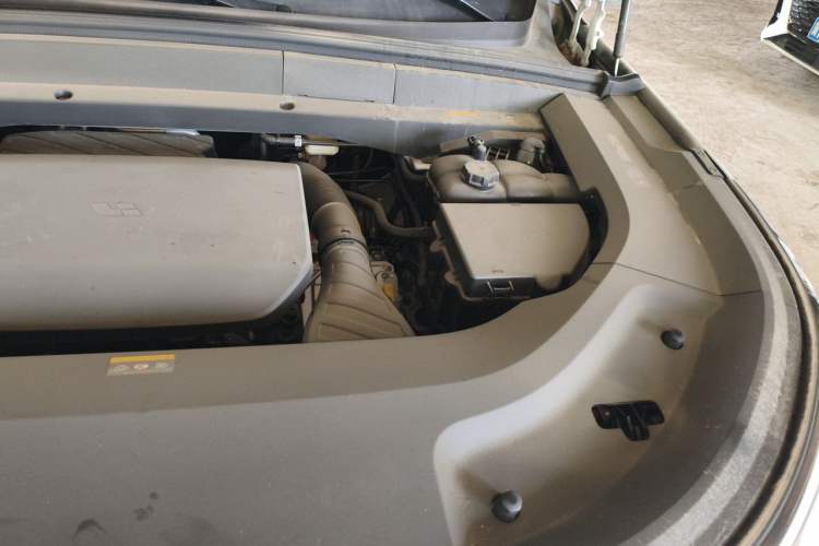 Used Li Auto L8 2025 Max Smart Refresh Edition Engine Bay Left