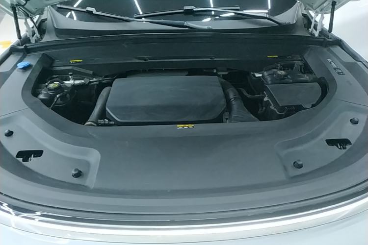 Used Li Auto L8 2025 Max Smart Refresh Edition Engine Bay