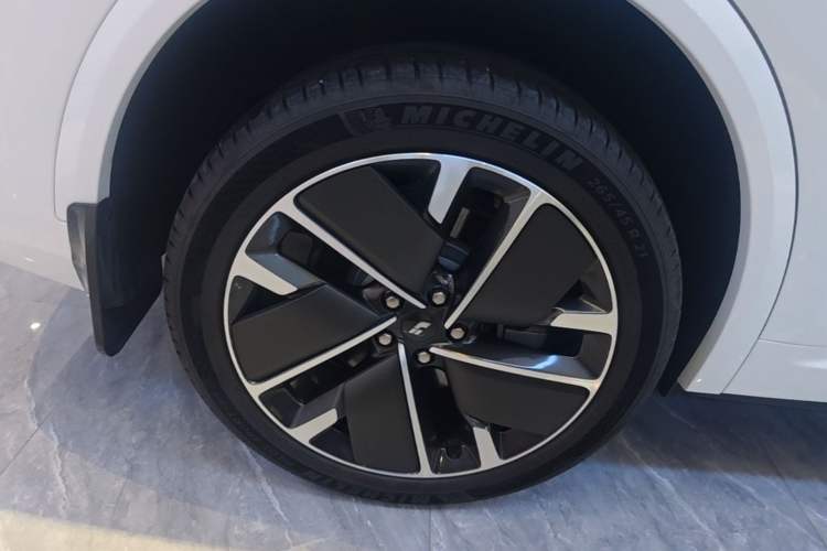 Used Li Auto L8 2025 Ultra Smart Refreshed Edition Exterior 5