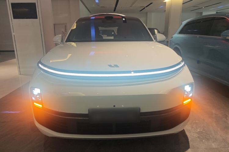 Used Li Auto L8 2025 Ultra Smart Refreshed Edition Front
