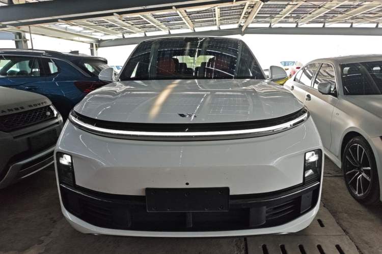 Used Li Auto L8 2025 Ultra Smart Refreshed Edition Front