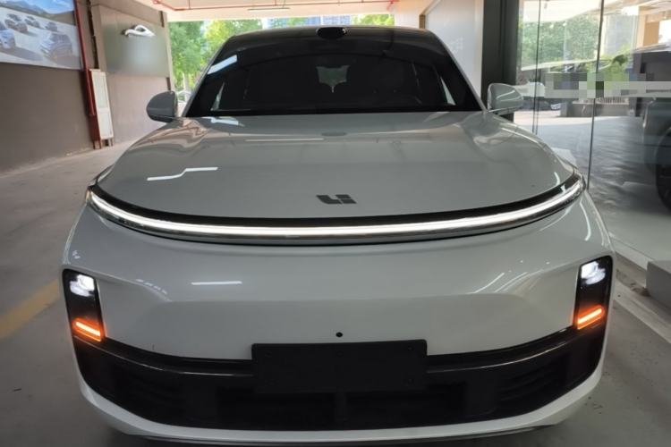 Used Li Auto L8 2025 Ultra Smart Refreshed Edition Front