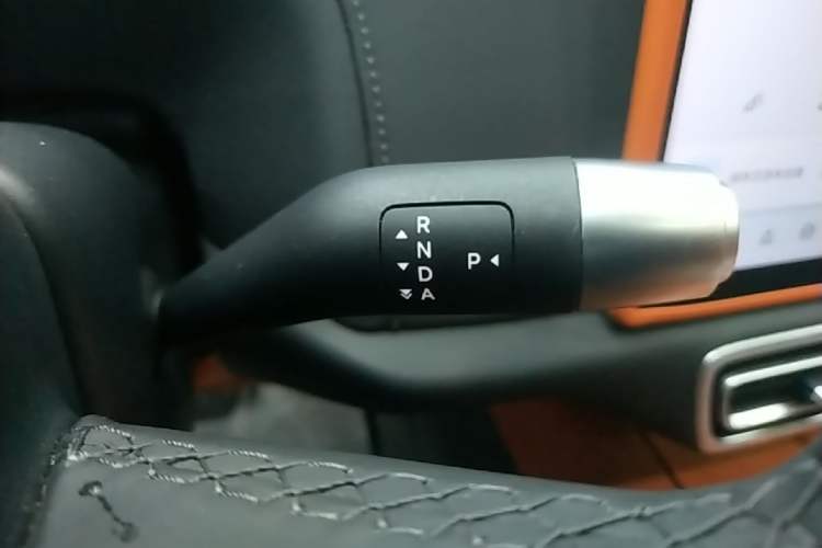 Used Li Auto L8 2025 Max Smart Refresh Edition Gear Lever