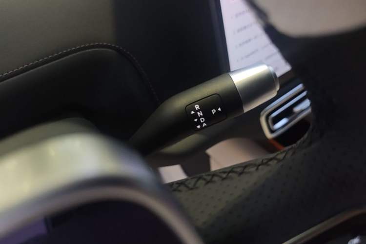 Used Li Auto L8 2025 Ultra Smart Refreshed Edition Gear Lever