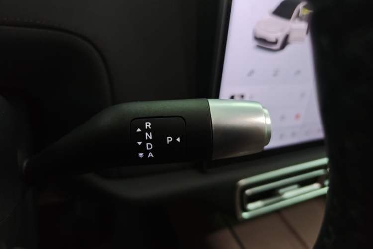 Used Li Auto L8 2025 Ultra Smart Refreshed Edition Gear Lever