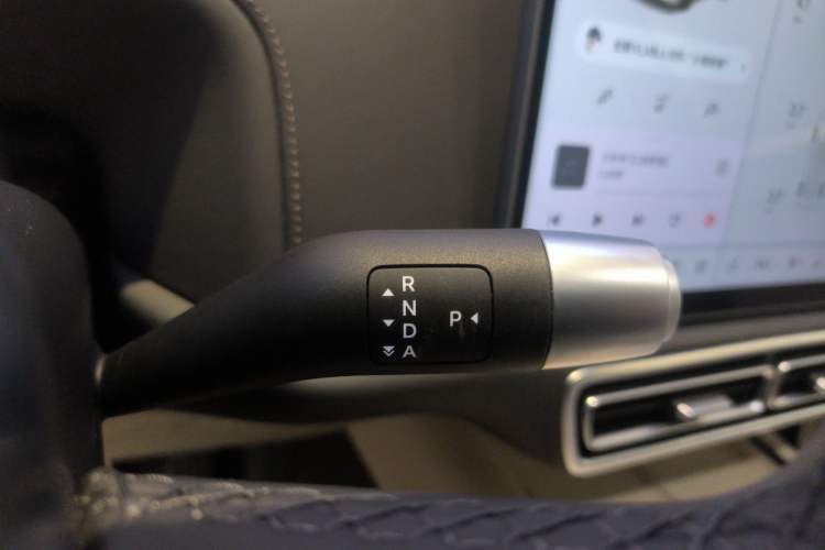 Used Li Auto L8 2025 Ultra Smart Refreshed Edition Gear Lever