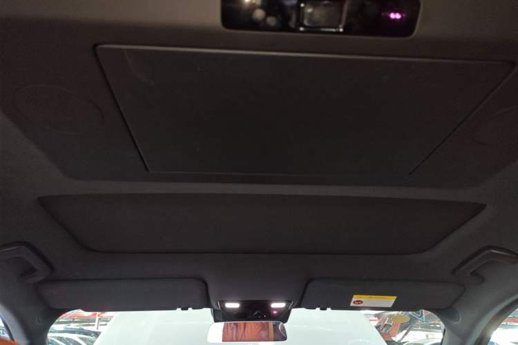 Used Li Auto L8 2025 Ultra Smart Refreshed Edition Headliner