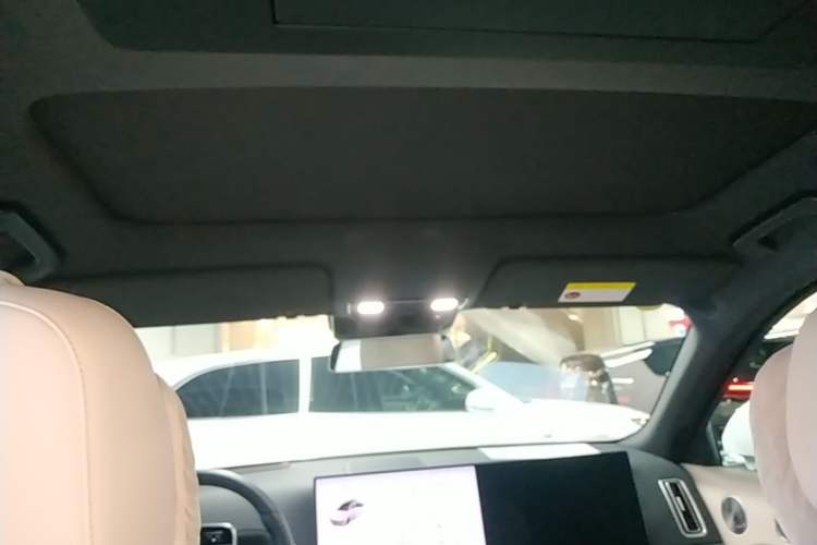 Used Li Auto L8 2025 Ultra Smart Refreshed Edition Headliner