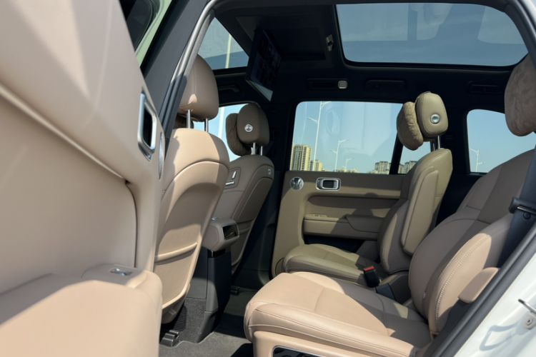 Used Li Auto L8 2025 Ultra Smart Refreshed Edition Interior 2