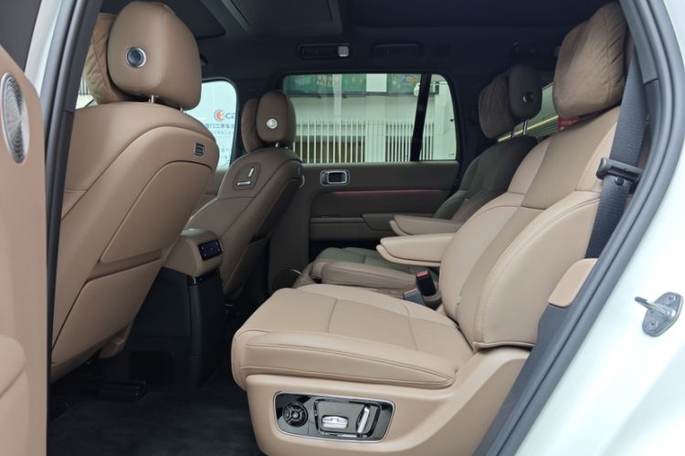 Used Li Auto L8 2025 Ultra Smart Refreshed Edition Interior 3