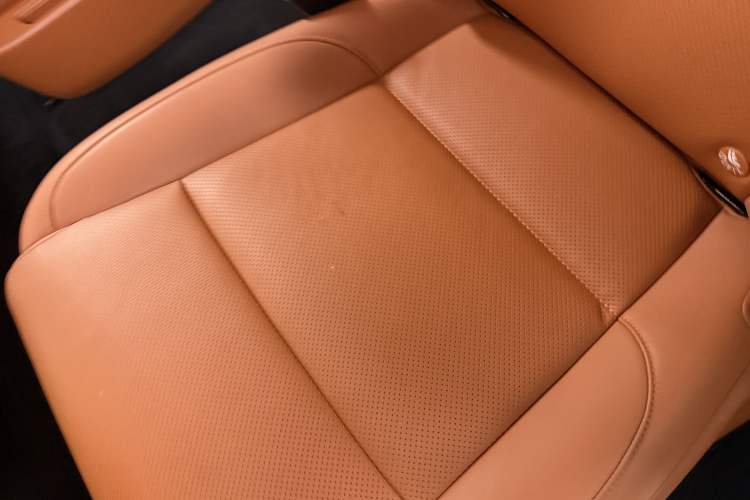 Used Li Auto L8 2025 Max Smart Refresh Edition Interior 7