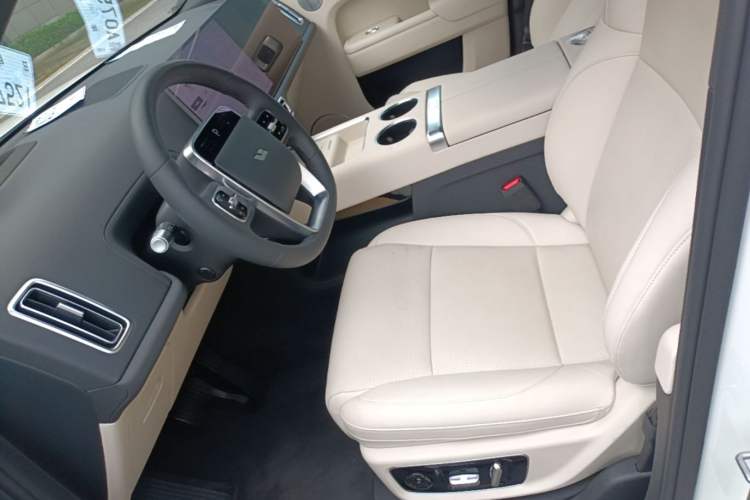 Used Li Auto L8 2025 Max Smart Refresh Edition Left Front Seat
